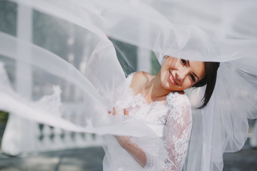 Ultimate Guide to Selecting Your Dream Wedding Gown